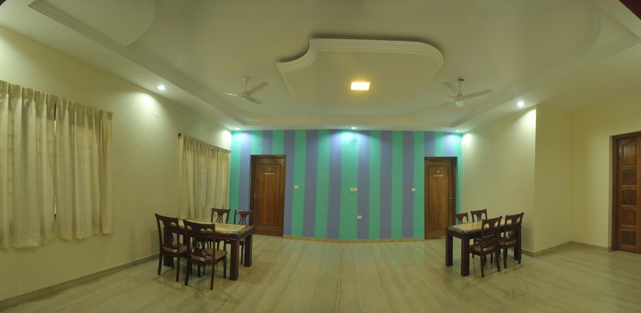 Oyo 7355 Covinille Bed & Breakfast มทุราย ภายนอก รูปภาพ