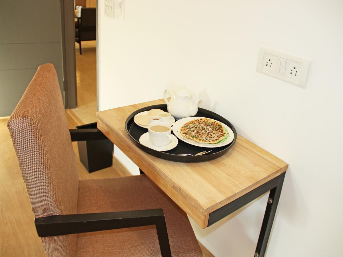 Oyo 7355 Covinille Bed & Breakfast มทุราย ภายนอก รูปภาพ