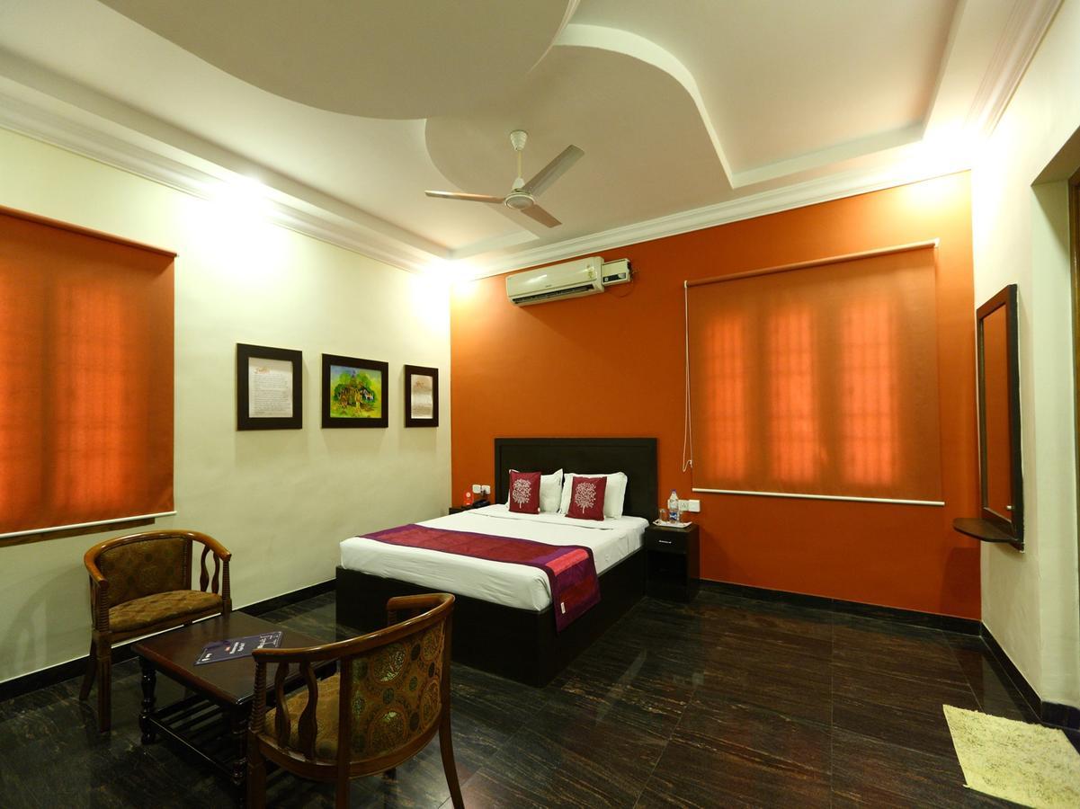 Oyo 7355 Covinille Bed & Breakfast มทุราย ภายนอก รูปภาพ