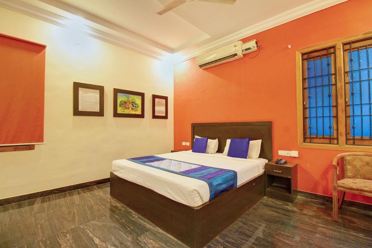 Oyo 7355 Covinille Bed & Breakfast มทุราย ภายนอก รูปภาพ