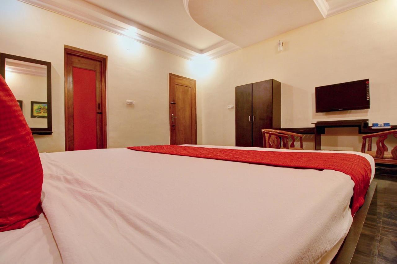 Oyo 7355 Covinille Bed & Breakfast มทุราย ภายนอก รูปภาพ