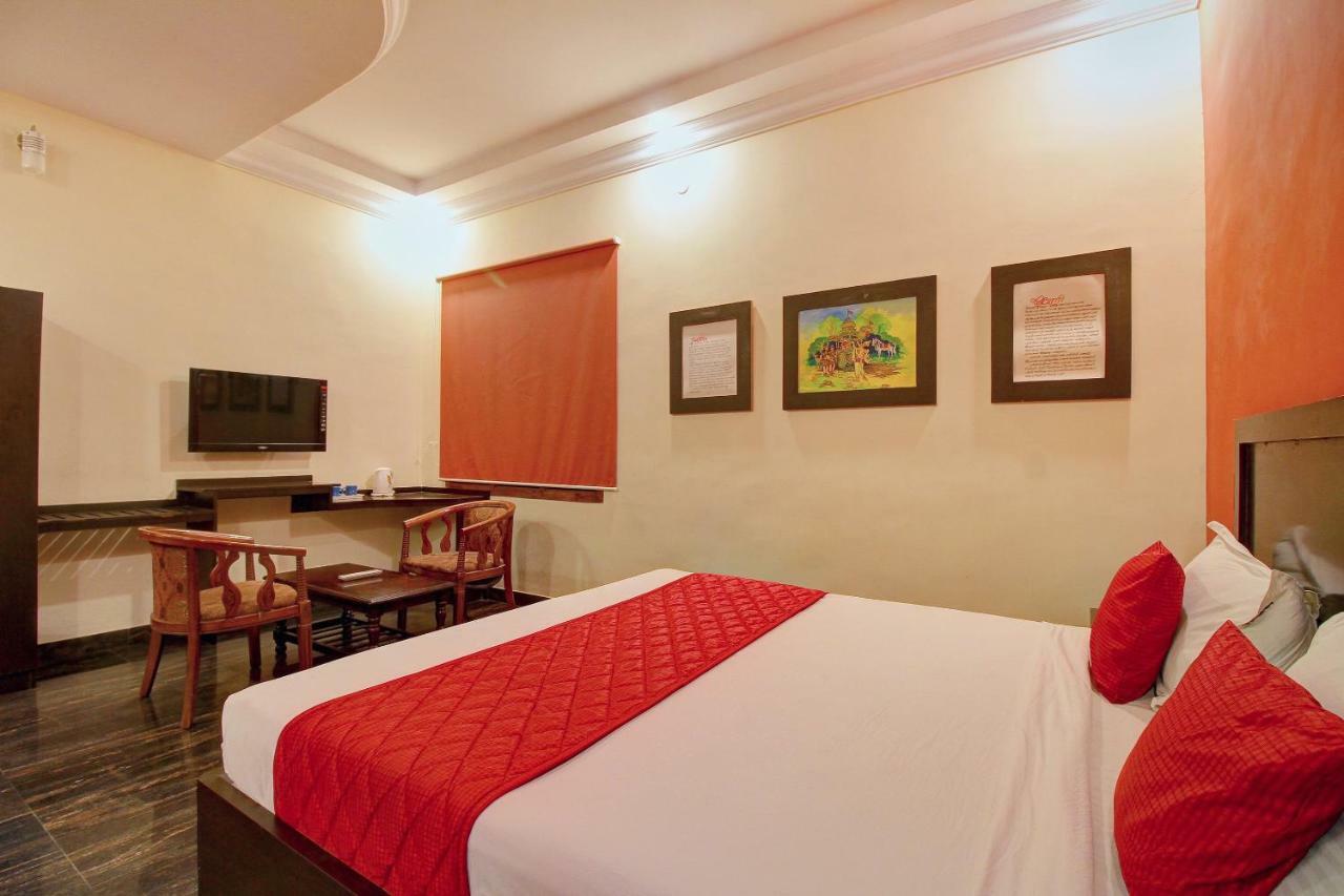 Oyo 7355 Covinille Bed & Breakfast มทุราย ภายนอก รูปภาพ